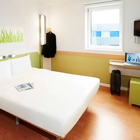 Hotel Ibis Budget Sur Seine N7